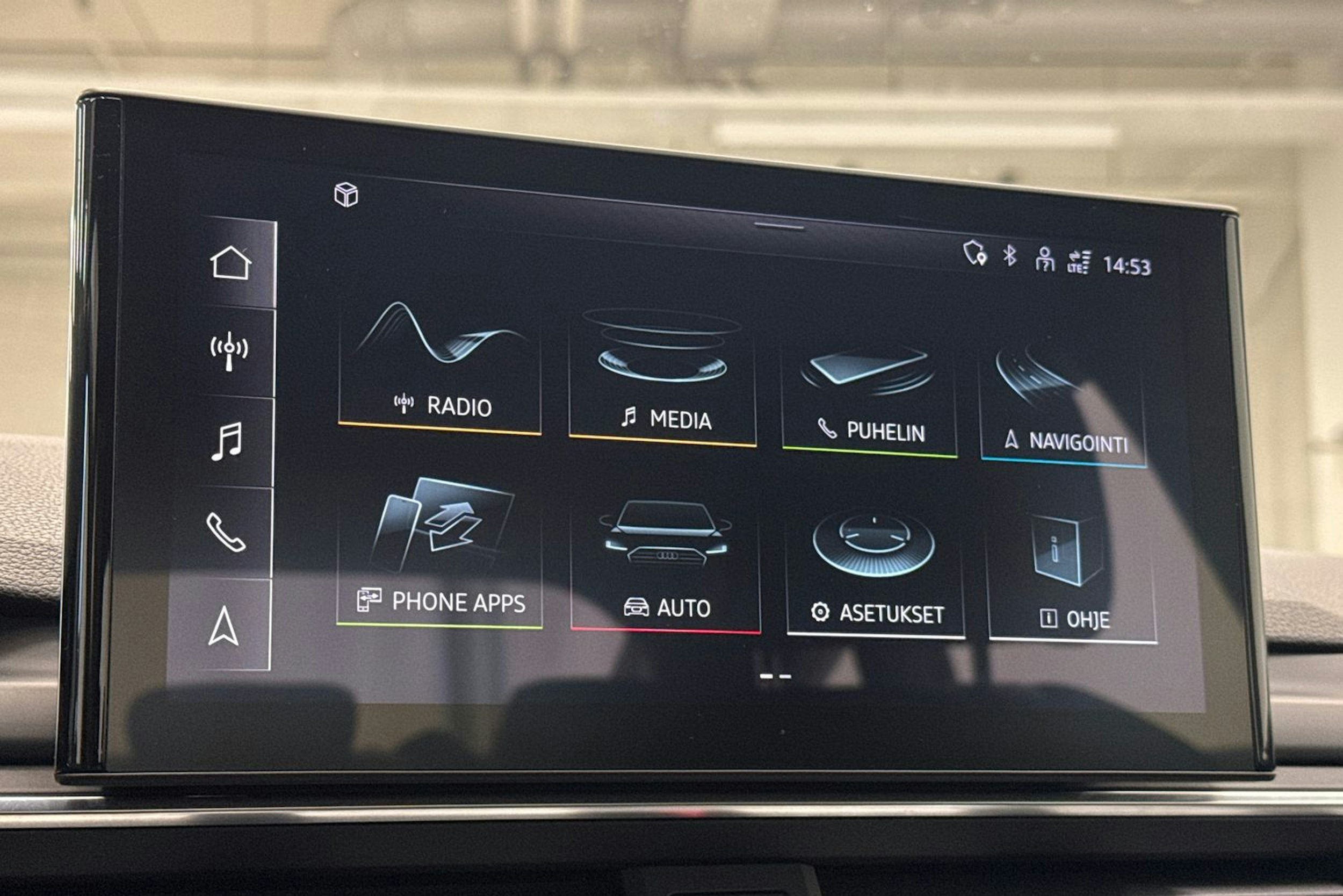 valkoinen Audi A5 2021 kuva 23.