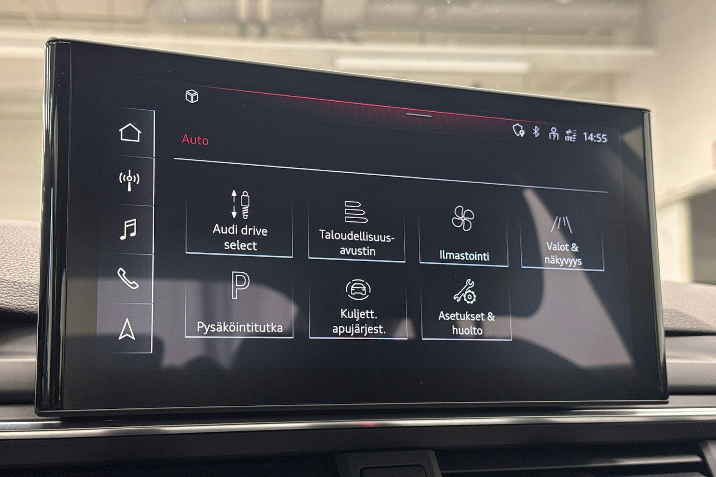 valkoinen Audi A5 2021 kuva 28.