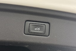 valkoinen Audi A5 2021 kuva 36.