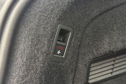 valkoinen Audi A5 2021 kuva 37.