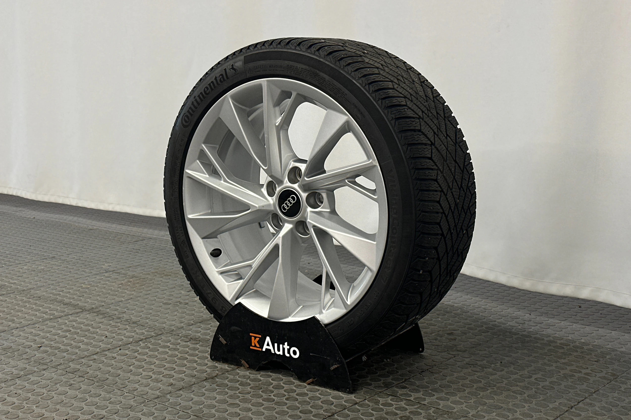 vihreä Audi A5 2021 kuva 10.