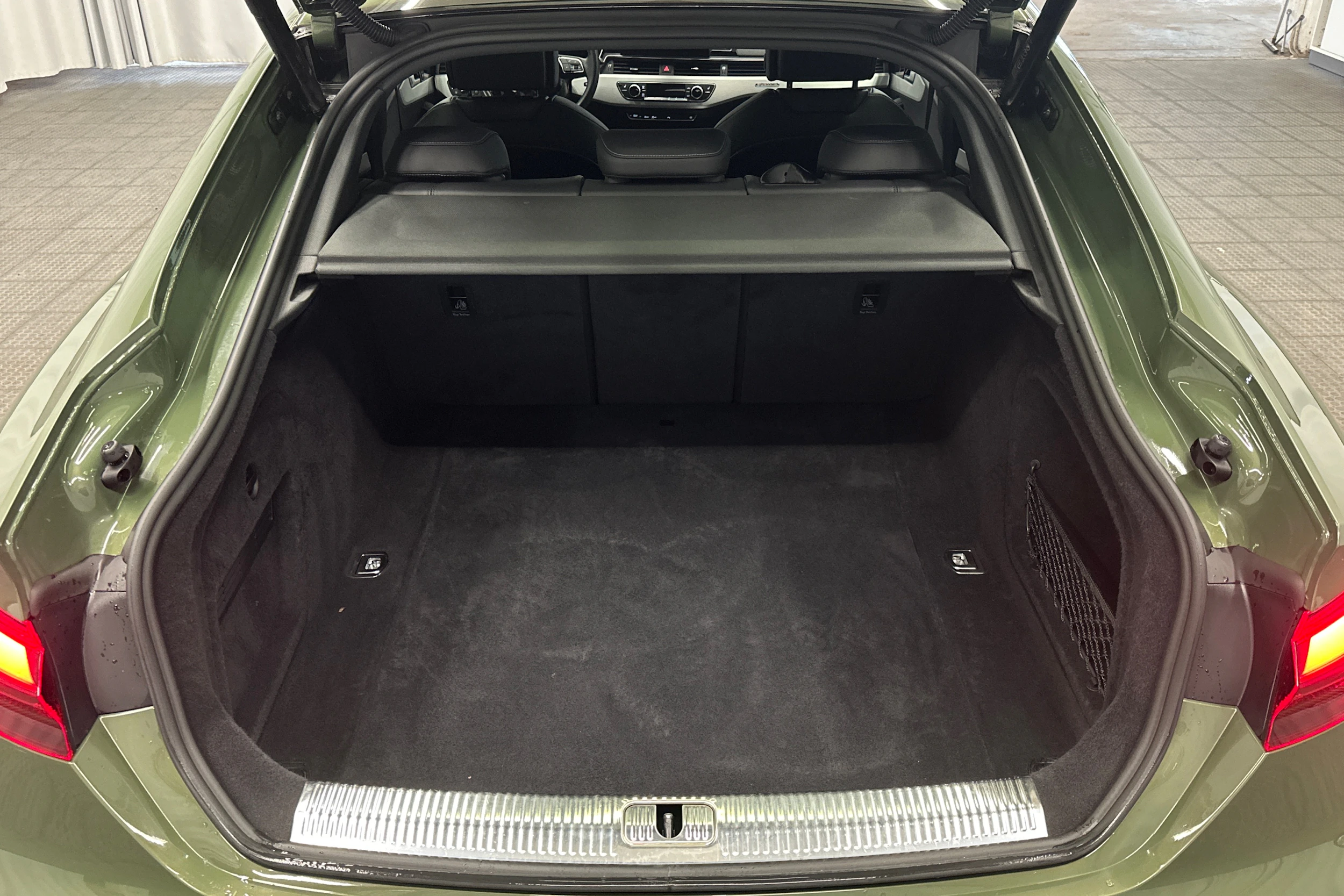 vihreä Audi A5 2021 kuva 11.