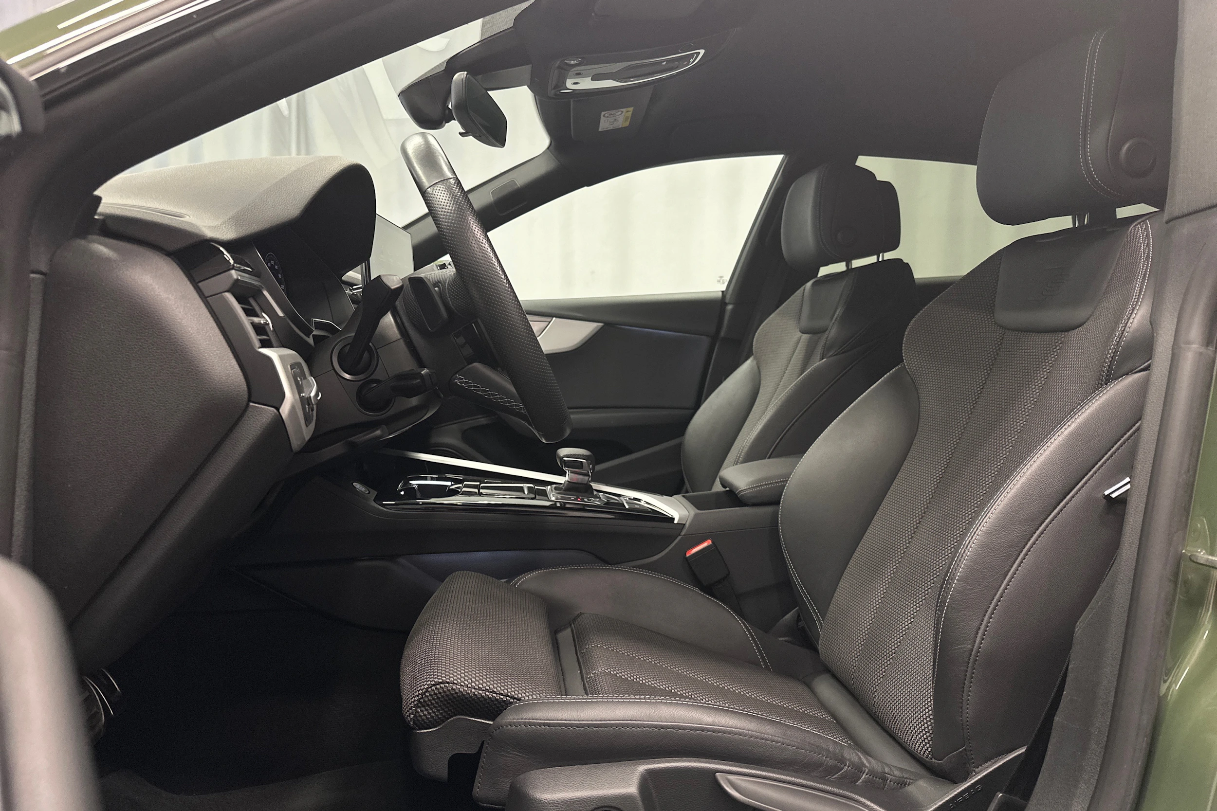 vihreä Audi A5 2021 kuva 14.