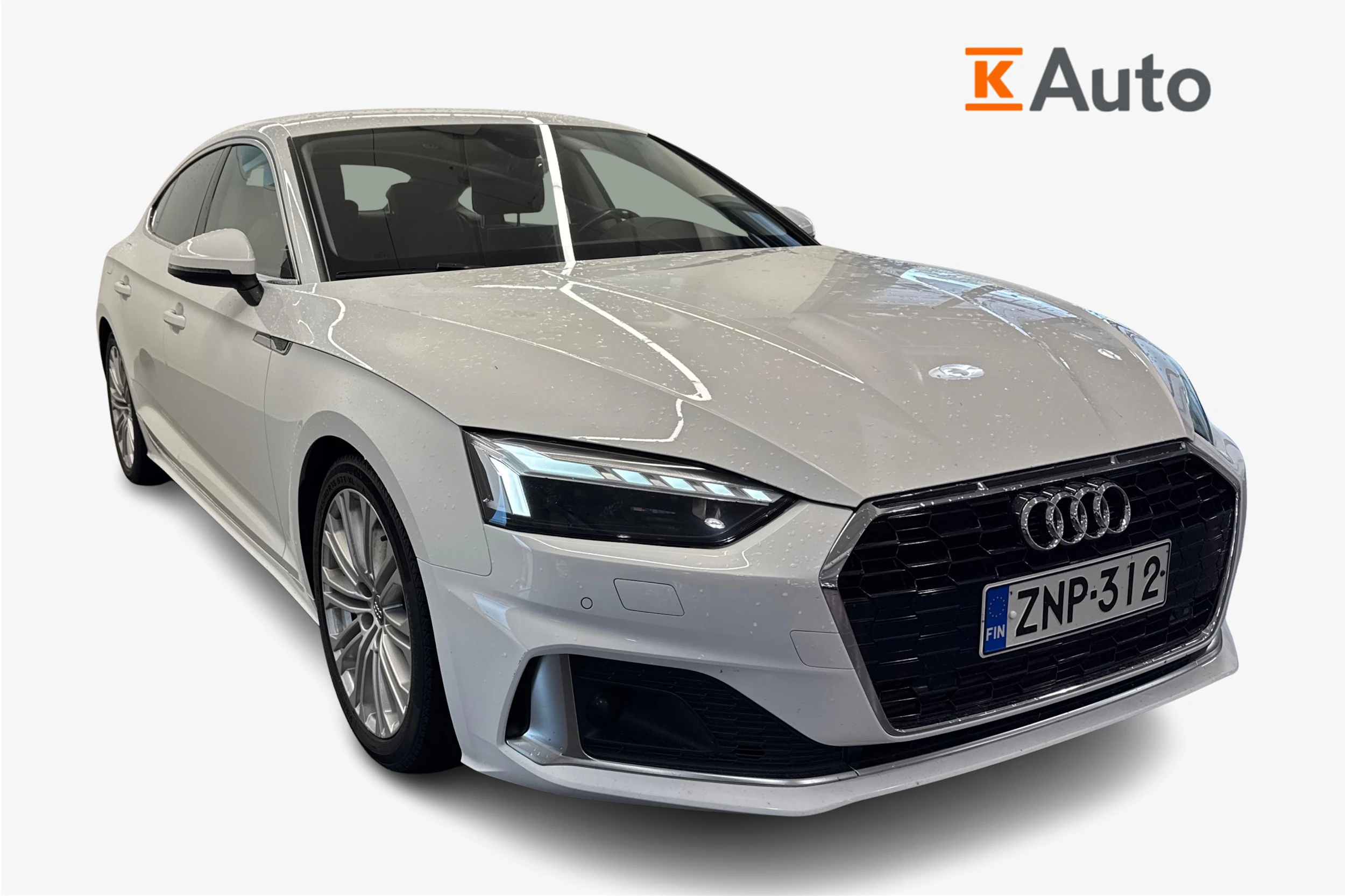 Valkoinen Audi A5 2021 kuva 1.