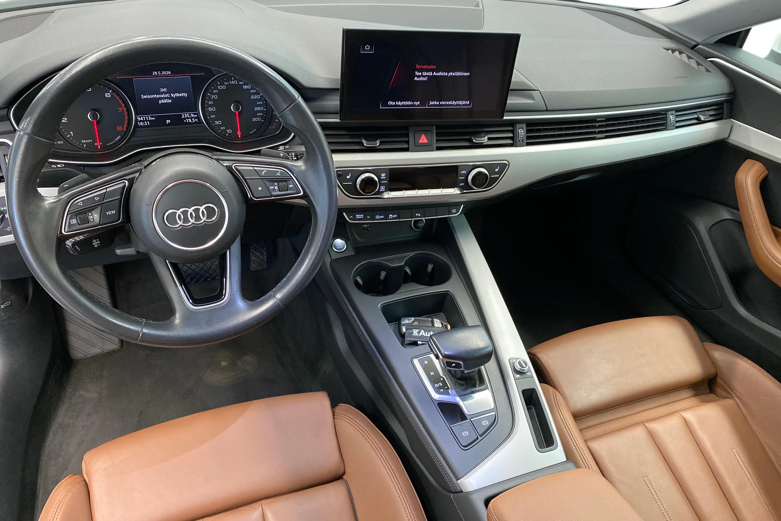 Valkoinen Audi A5 2021 kuva 7.