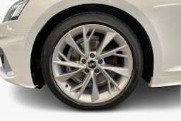 Valkoinen Audi A5 2021 kuva 9.
