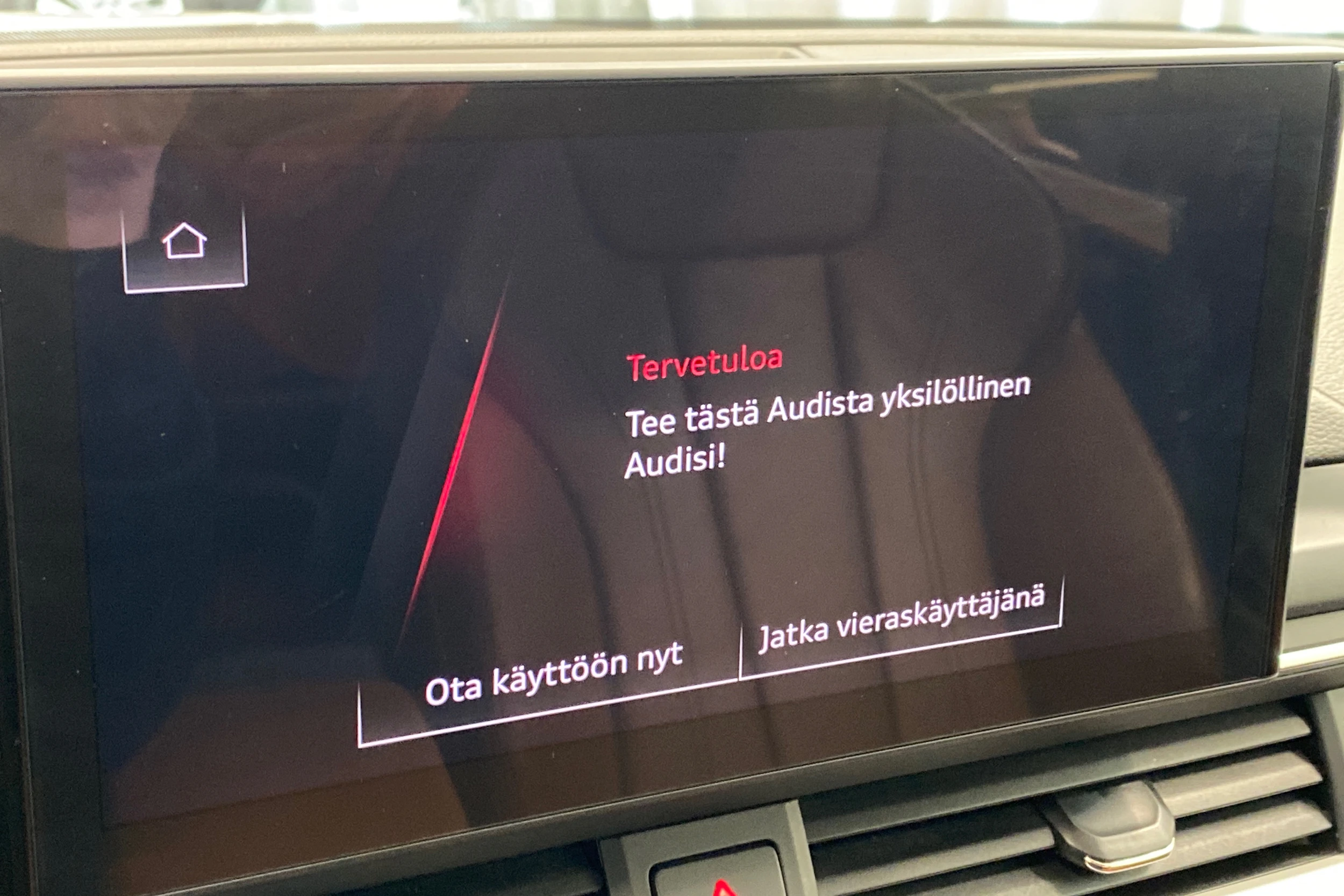 Valkoinen Audi A5 2021 kuva 12.