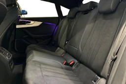 musta Audi A5 2022 kuva 8.