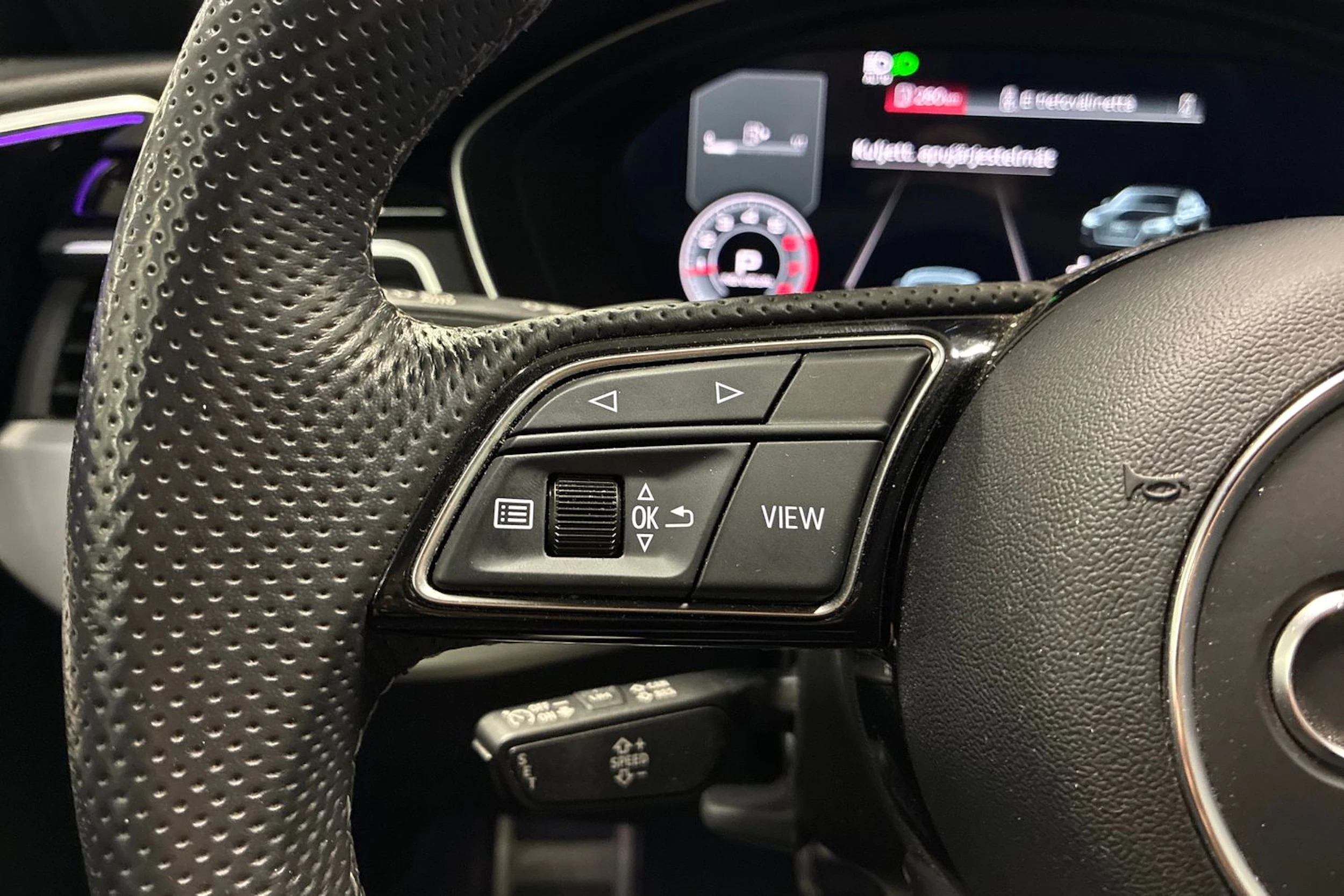 musta Audi A5 2022 kuva 13.