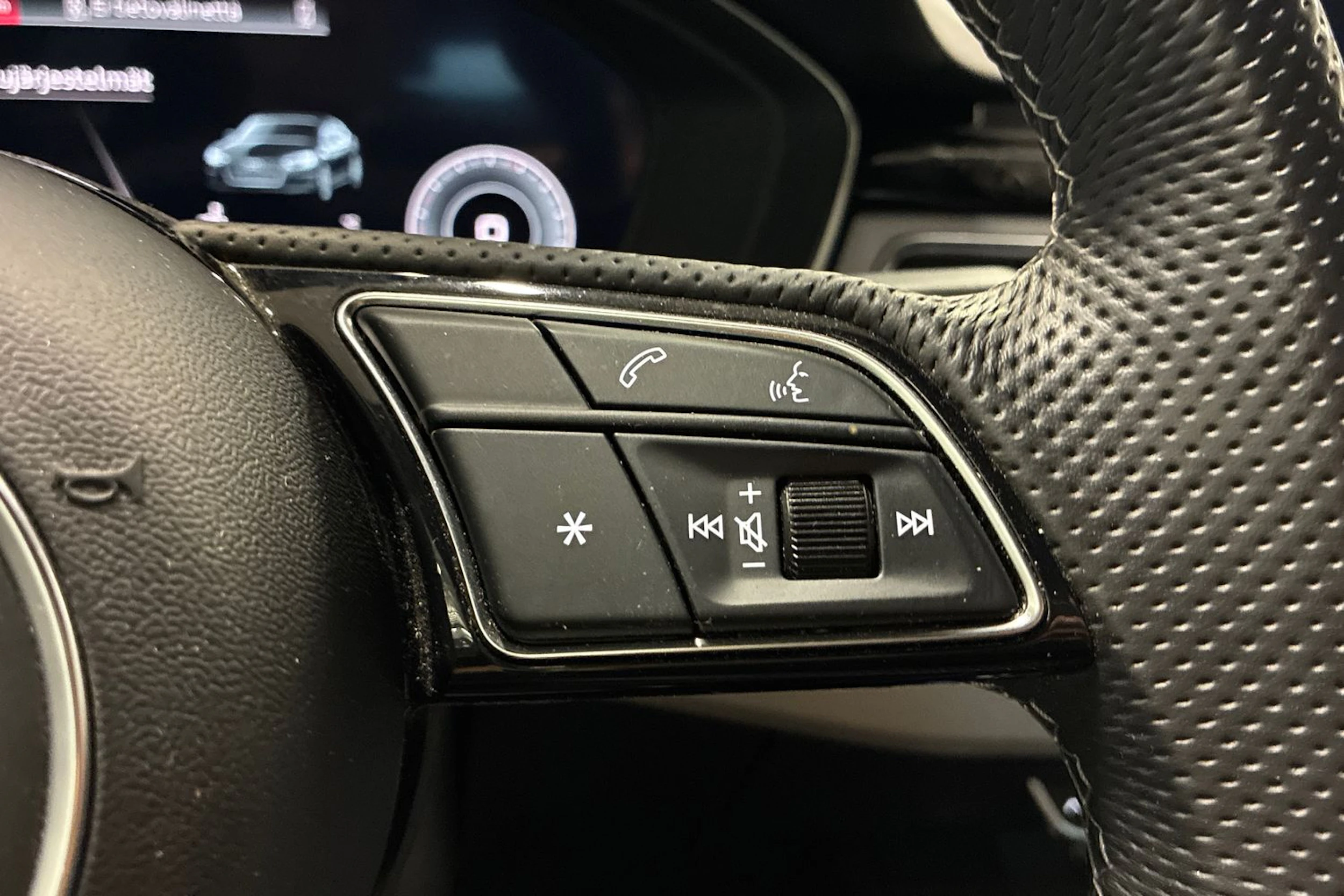 musta Audi A5 2022 kuva 14.