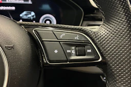 musta Audi A5 2022 kuva 14.