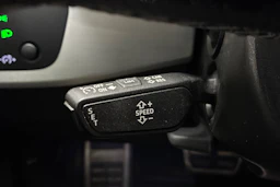 musta Audi A5 2022 kuva 15.