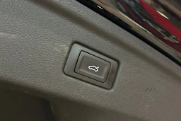 musta Audi A5 2022 kuva 26.