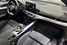 musta Audi A5 2022 kuva 28.