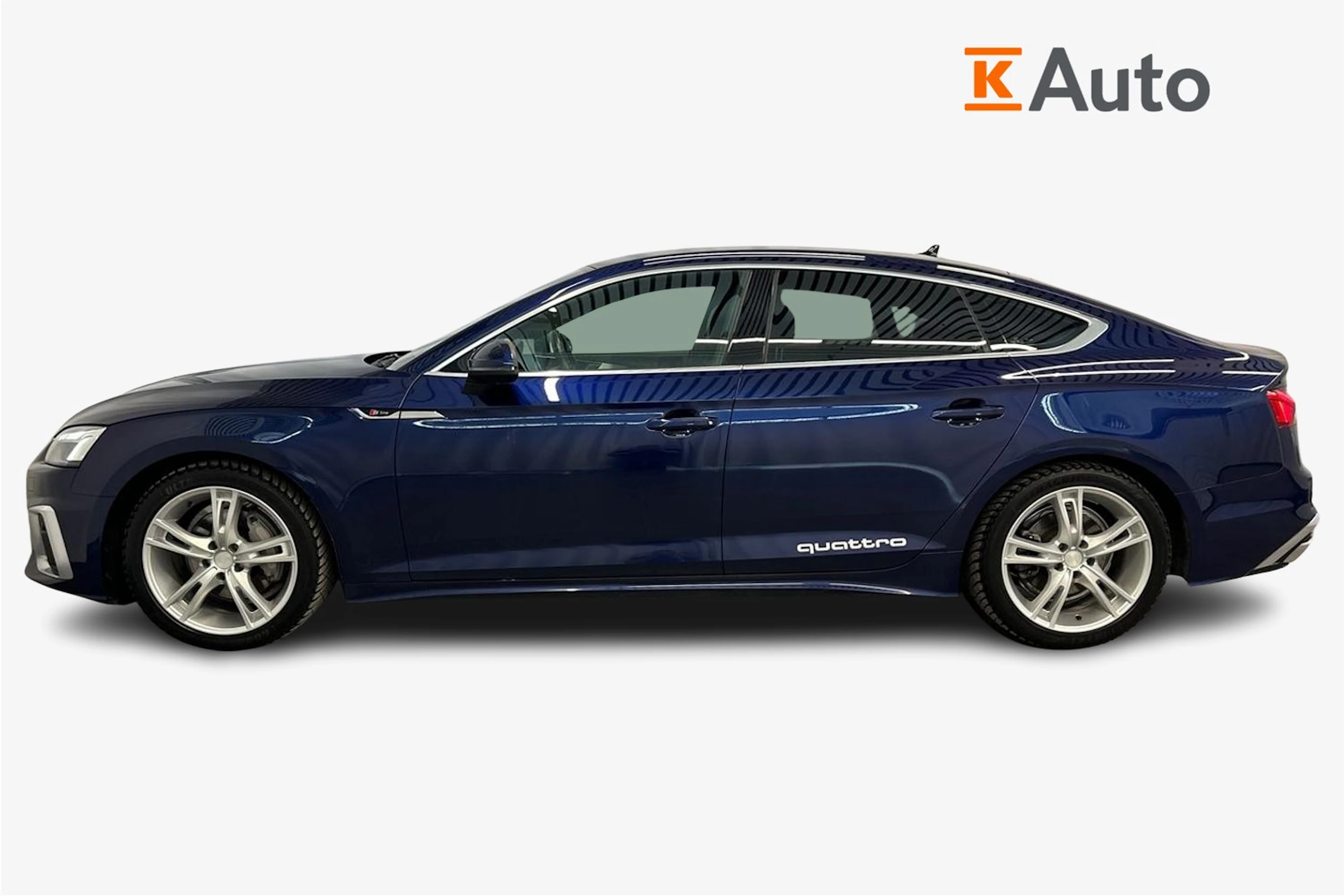 sininen Audi A5 2022 kuva 5.