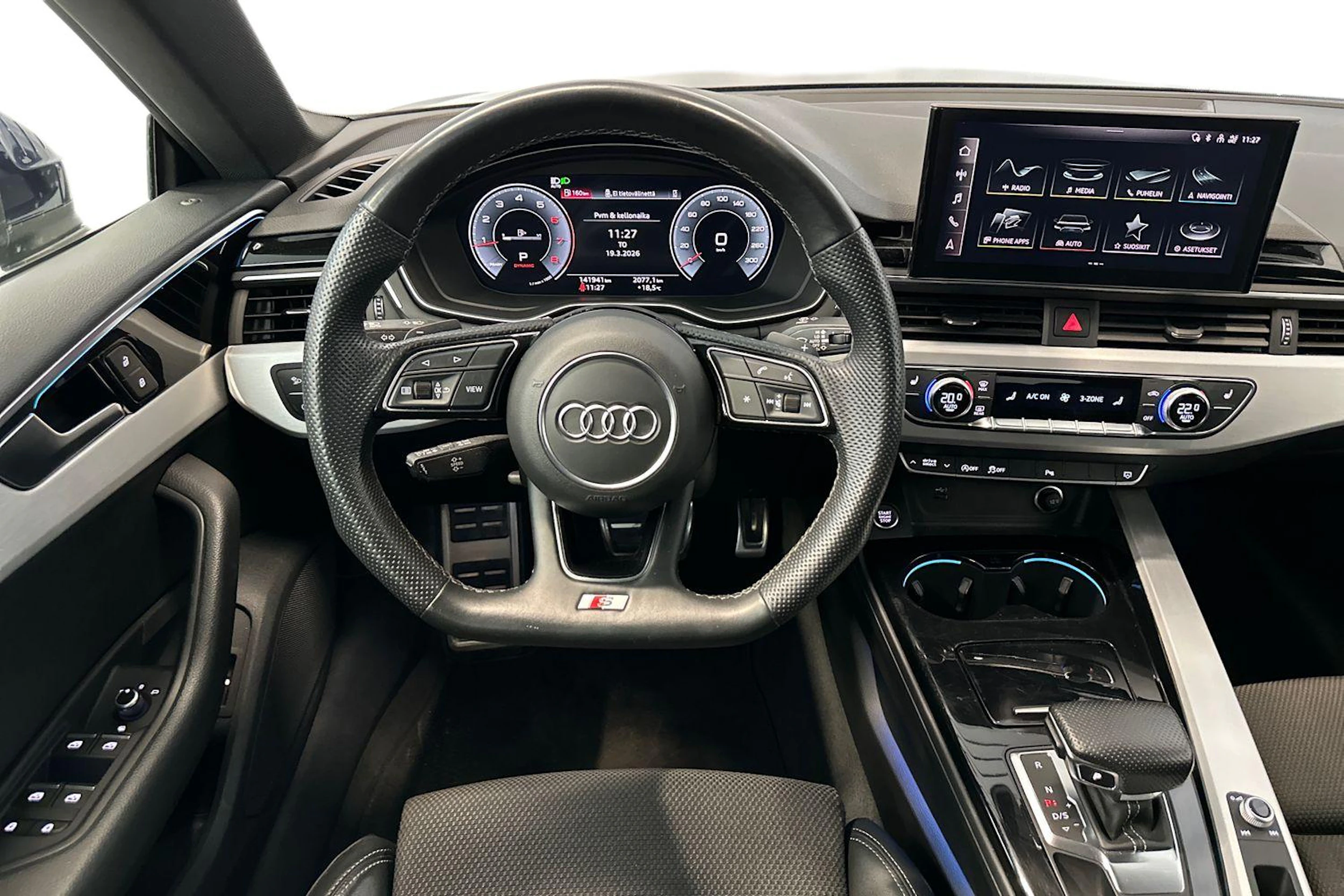 sininen Audi A5 2022 kuva 7.