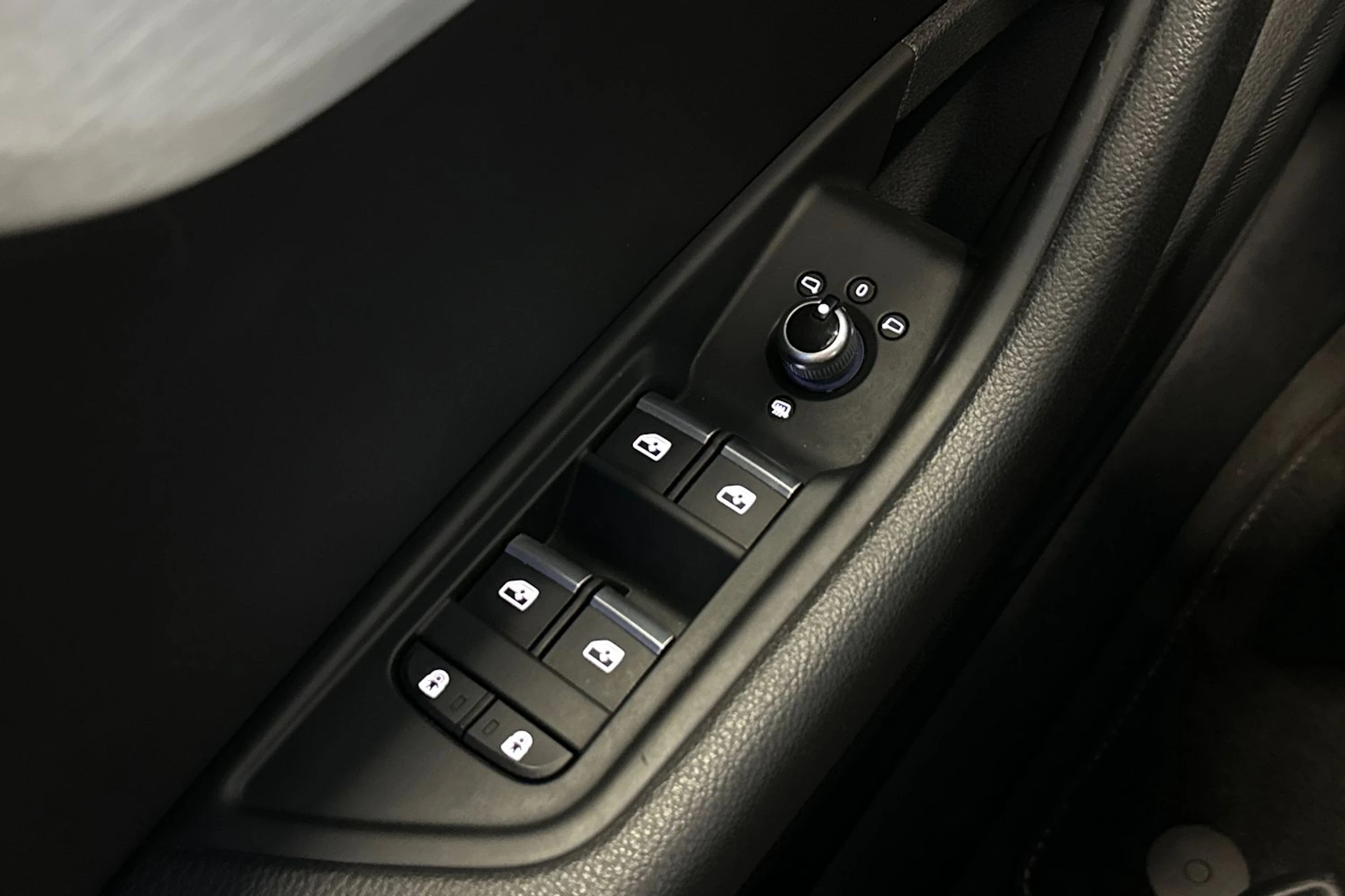 sininen Audi A5 2022 kuva 10.