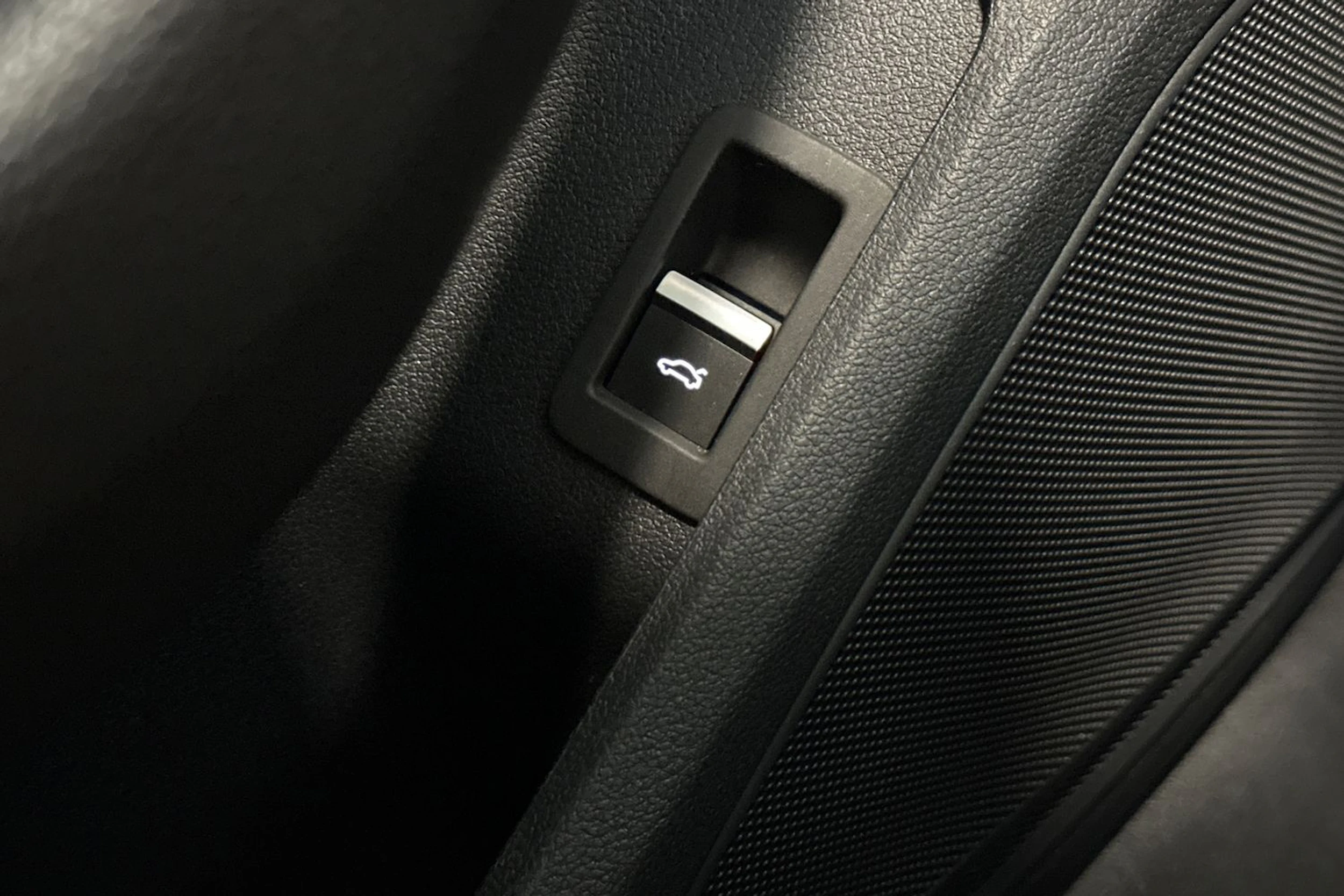 sininen Audi A5 2022 kuva 11.