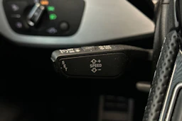 sininen Audi A5 2022 kuva 14.