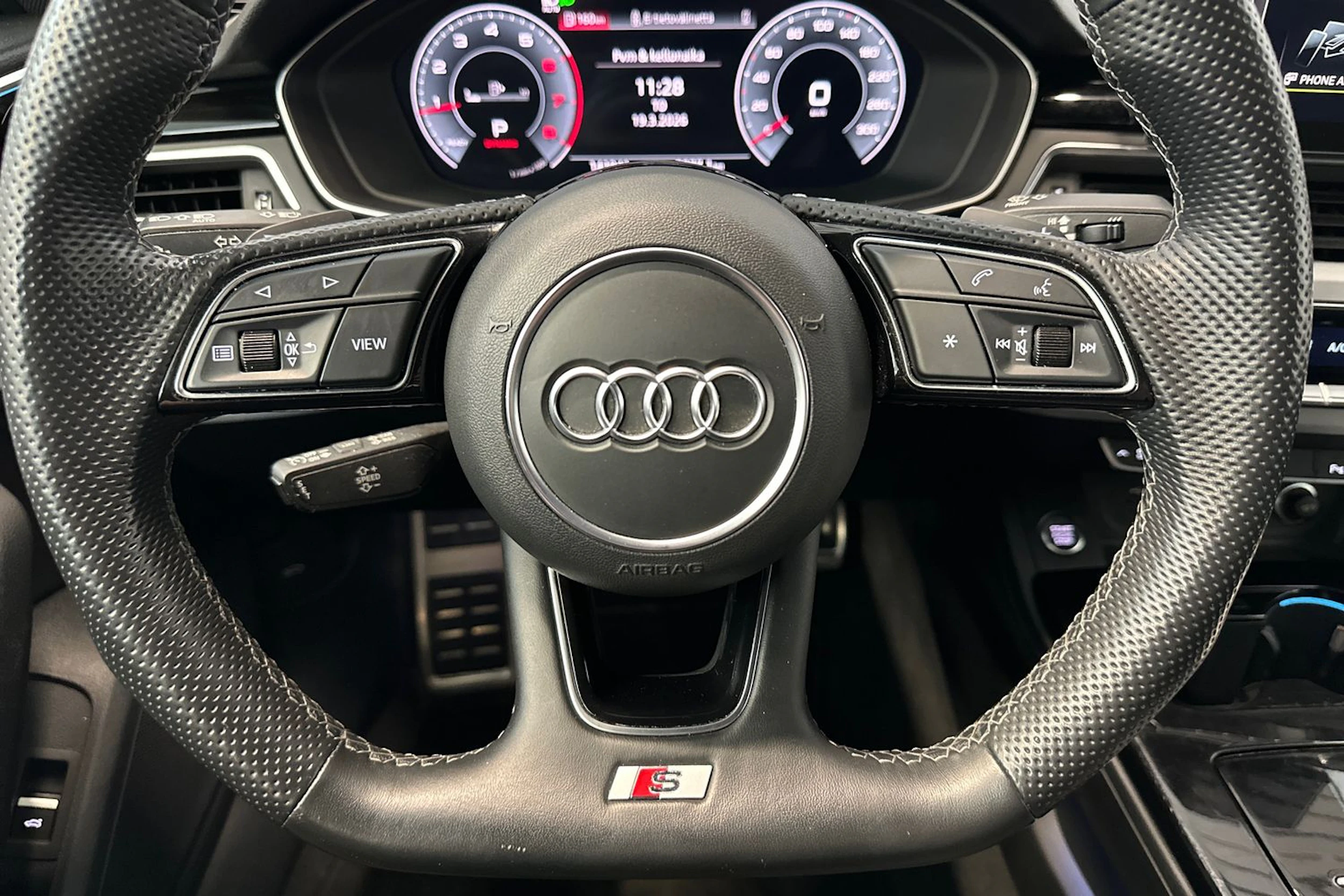 sininen Audi A5 2022 kuva 15.