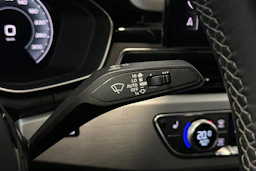 sininen Audi A5 2022 kuva 16.