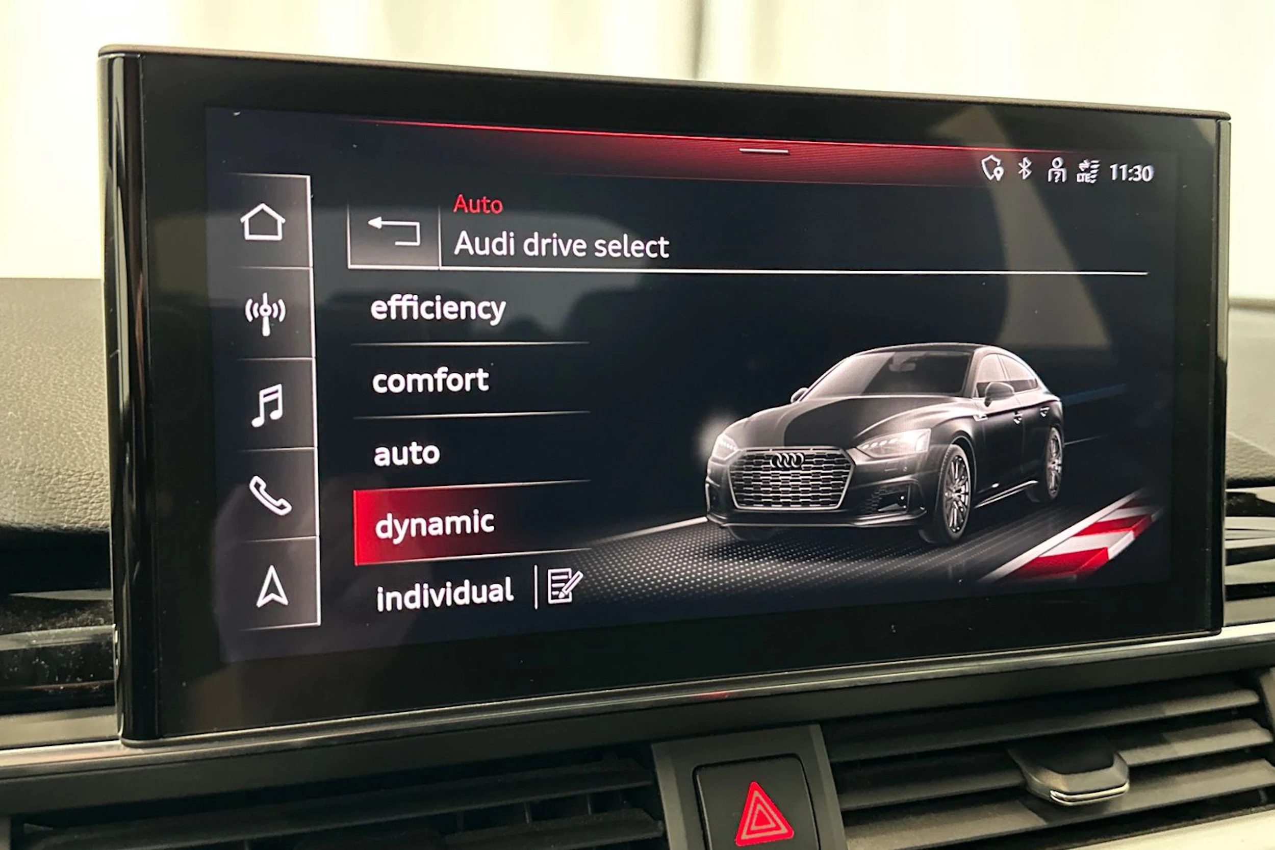 sininen Audi A5 2022 kuva 21.