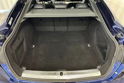 sininen Audi A5 2022 kuva 27.