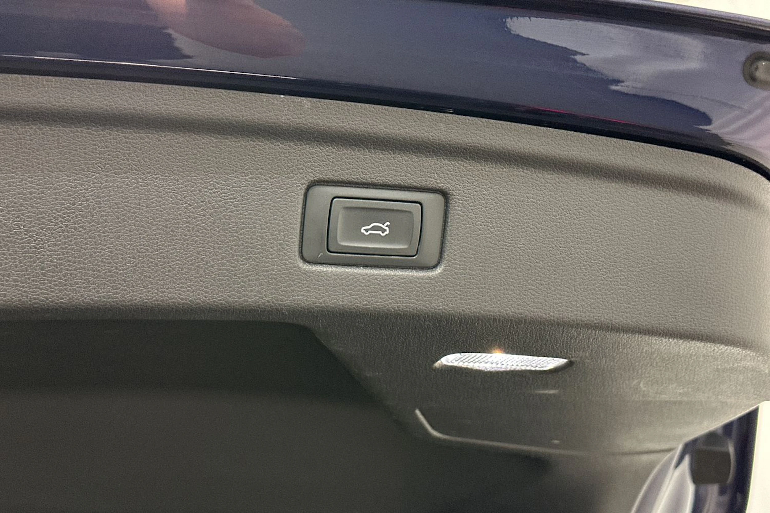 sininen Audi A5 2022 kuva 28.