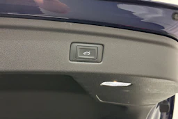 sininen Audi A5 2022 kuva 28.