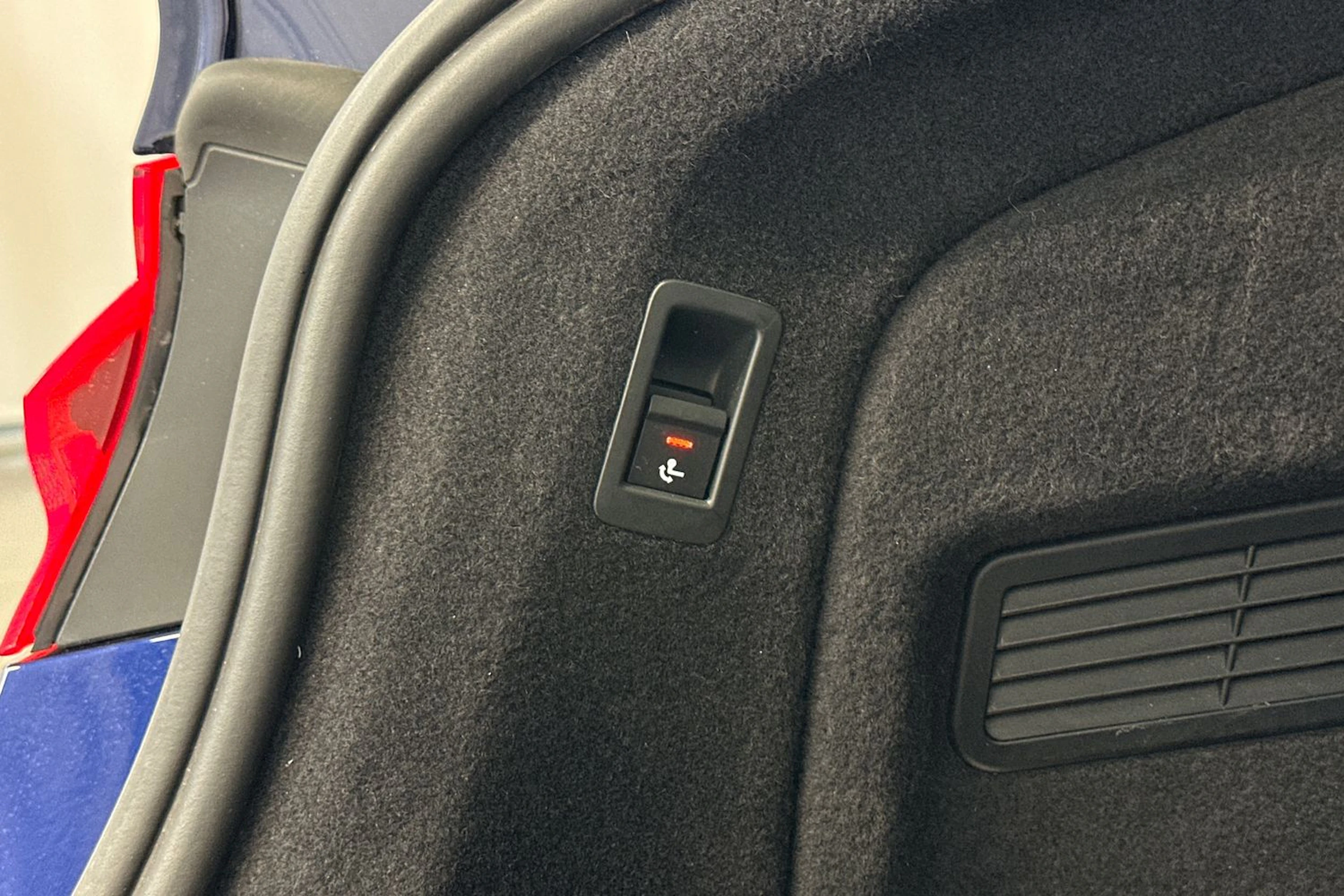 sininen Audi A5 2022 kuva 29.