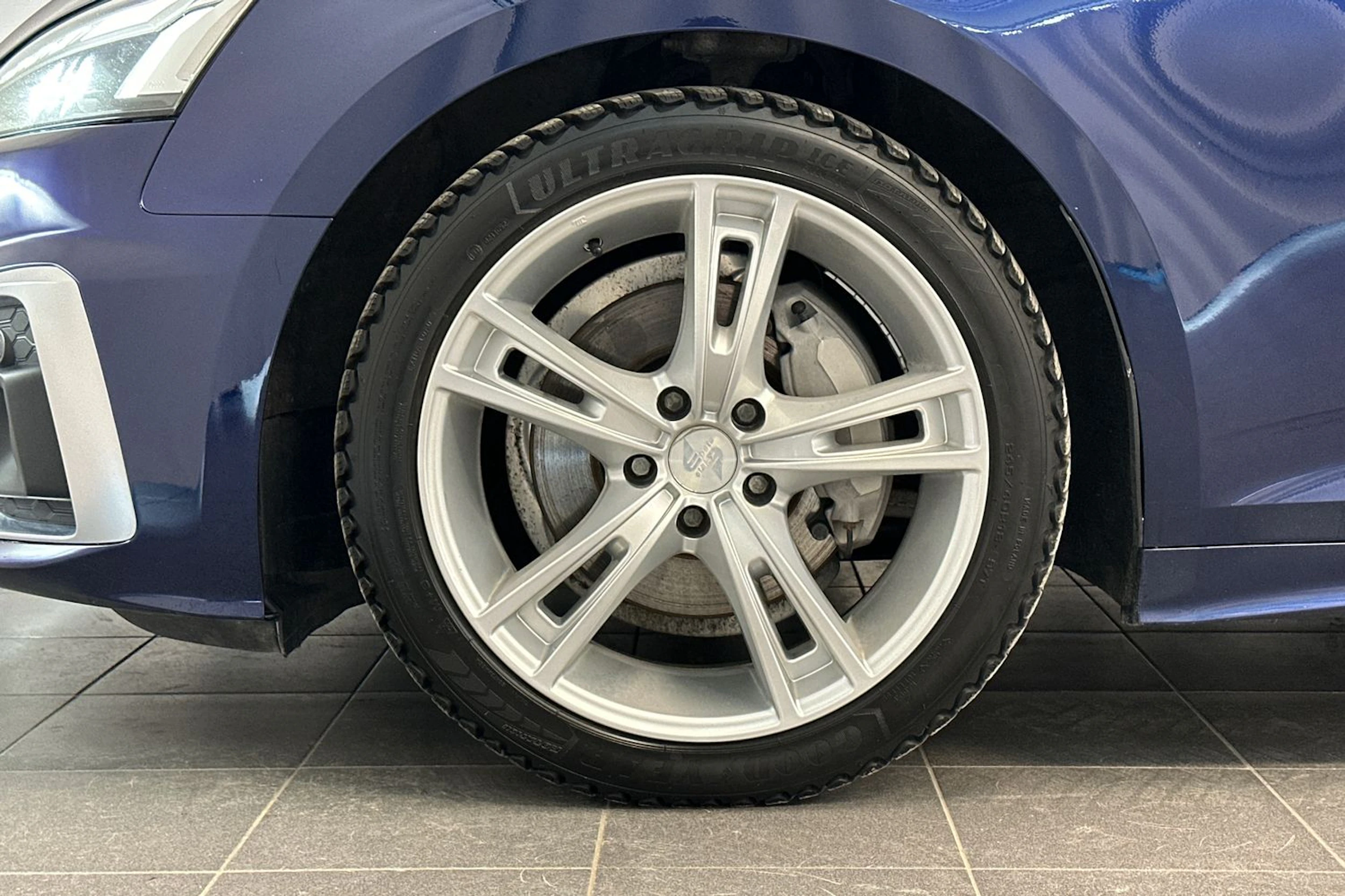 sininen Audi A5 2022 kuva 31.