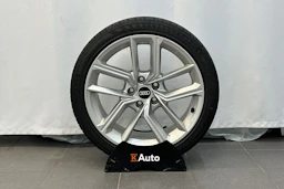 sininen Audi A5 2022 kuva 33.