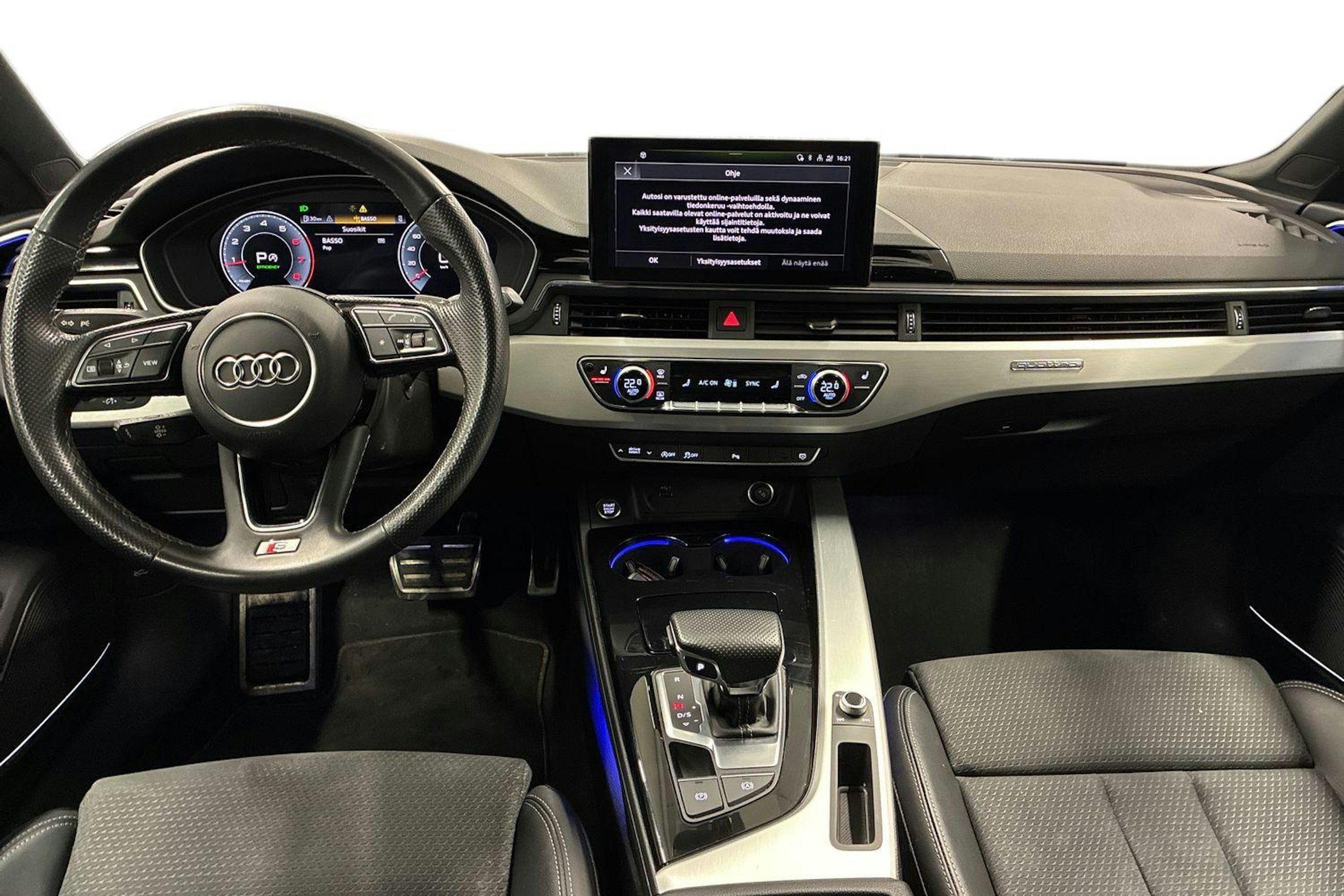 Valkoinen Audi A5 2022 kuva 8.