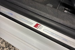 Valkoinen Audi A5 2022 kuva 14.