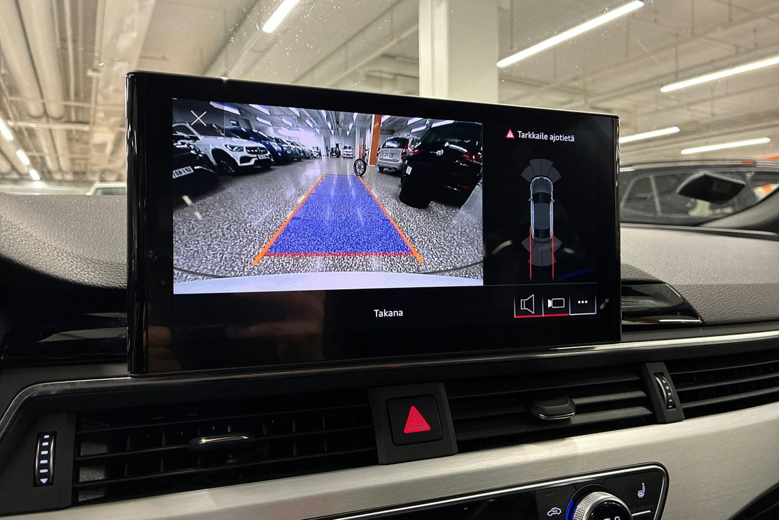 Valkoinen Audi A5 2022 kuva 17.