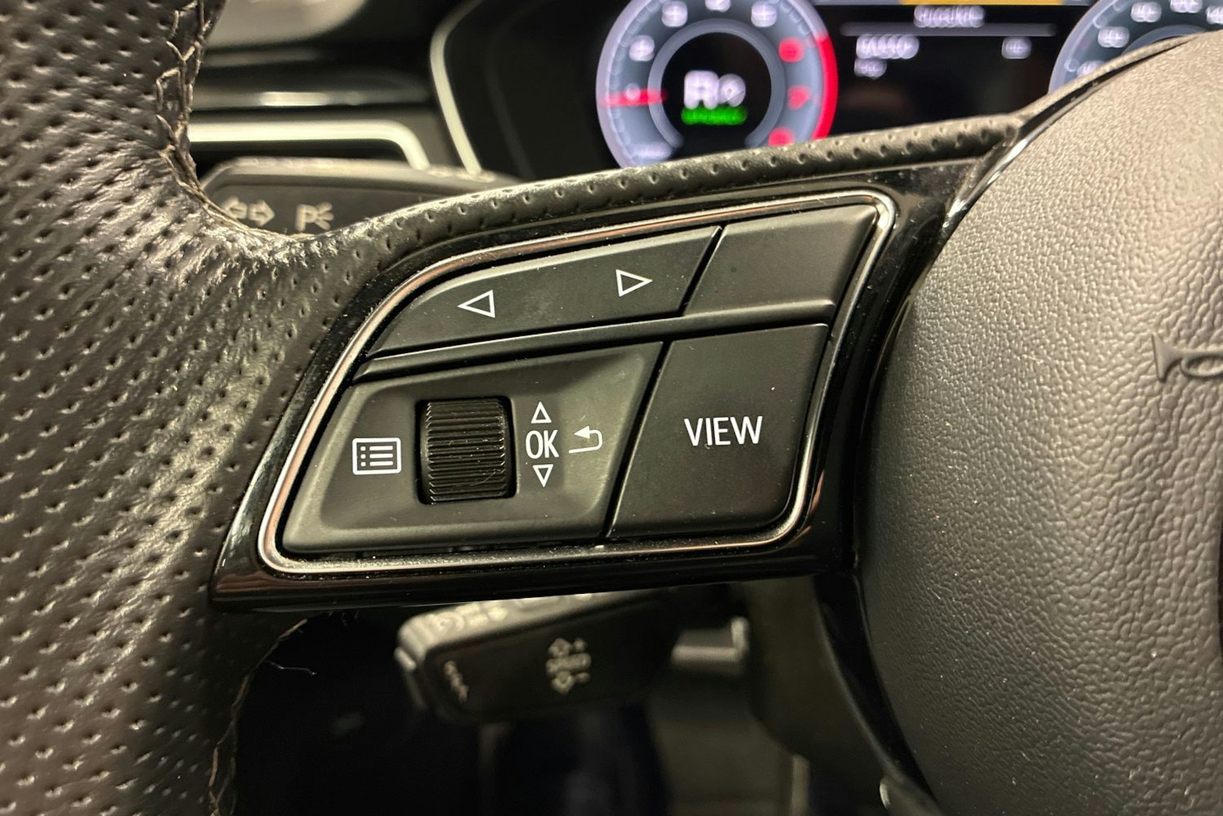 Valkoinen Audi A5 2022 kuva 18.