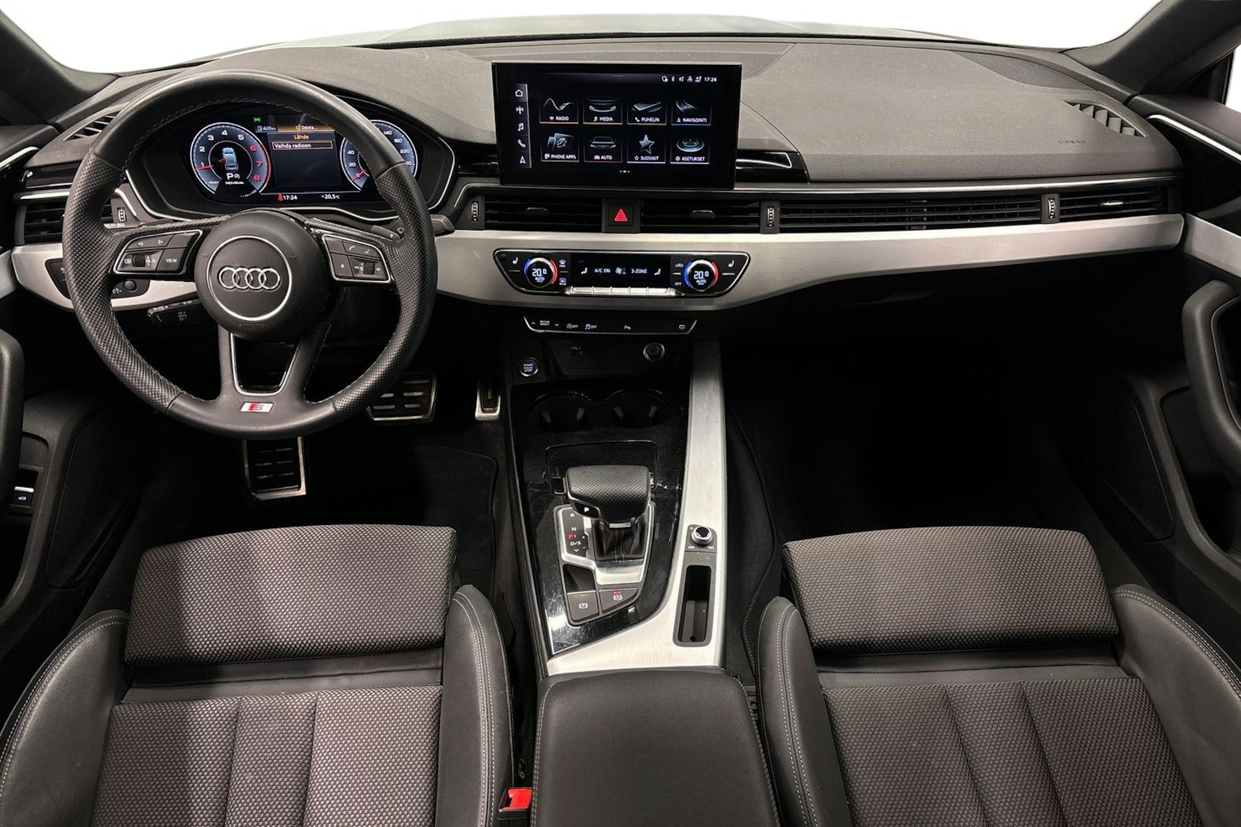 musta Audi A5 2022 kuva 9.