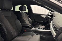 musta Audi A5 2022 kuva 15.