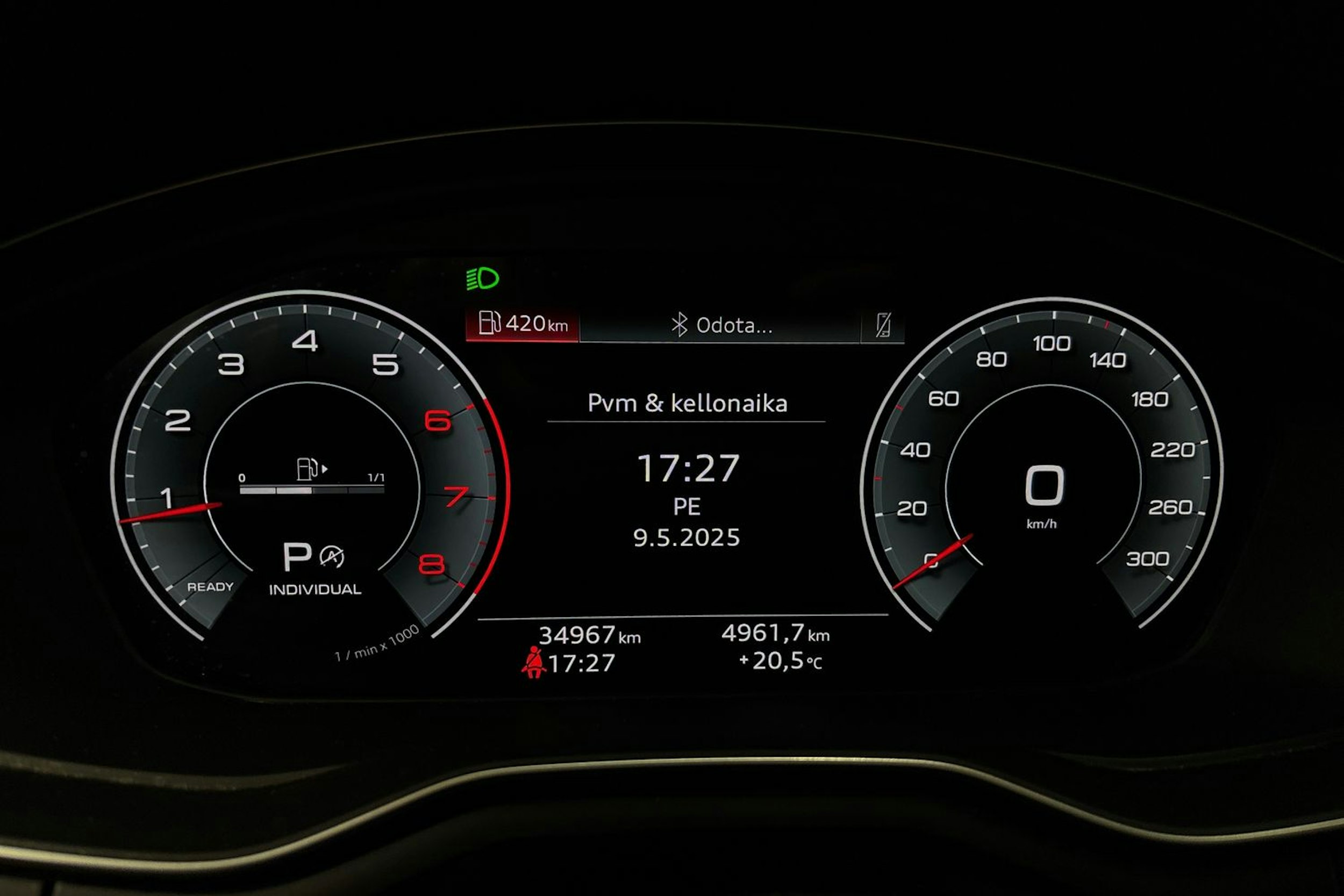musta Audi A5 2022 kuva 18.