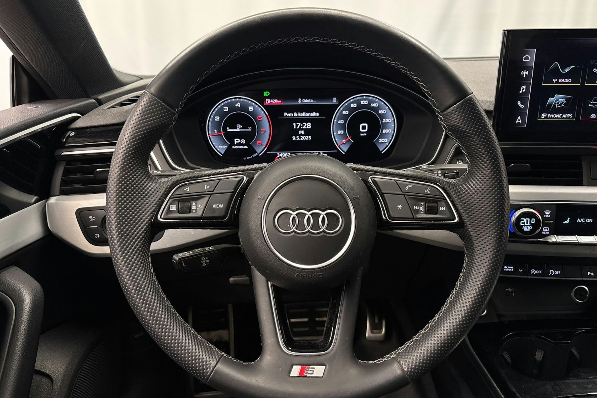 musta Audi A5 2022 kuva 20.