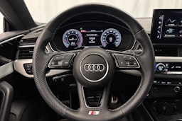musta Audi A5 2022 kuva 20.
