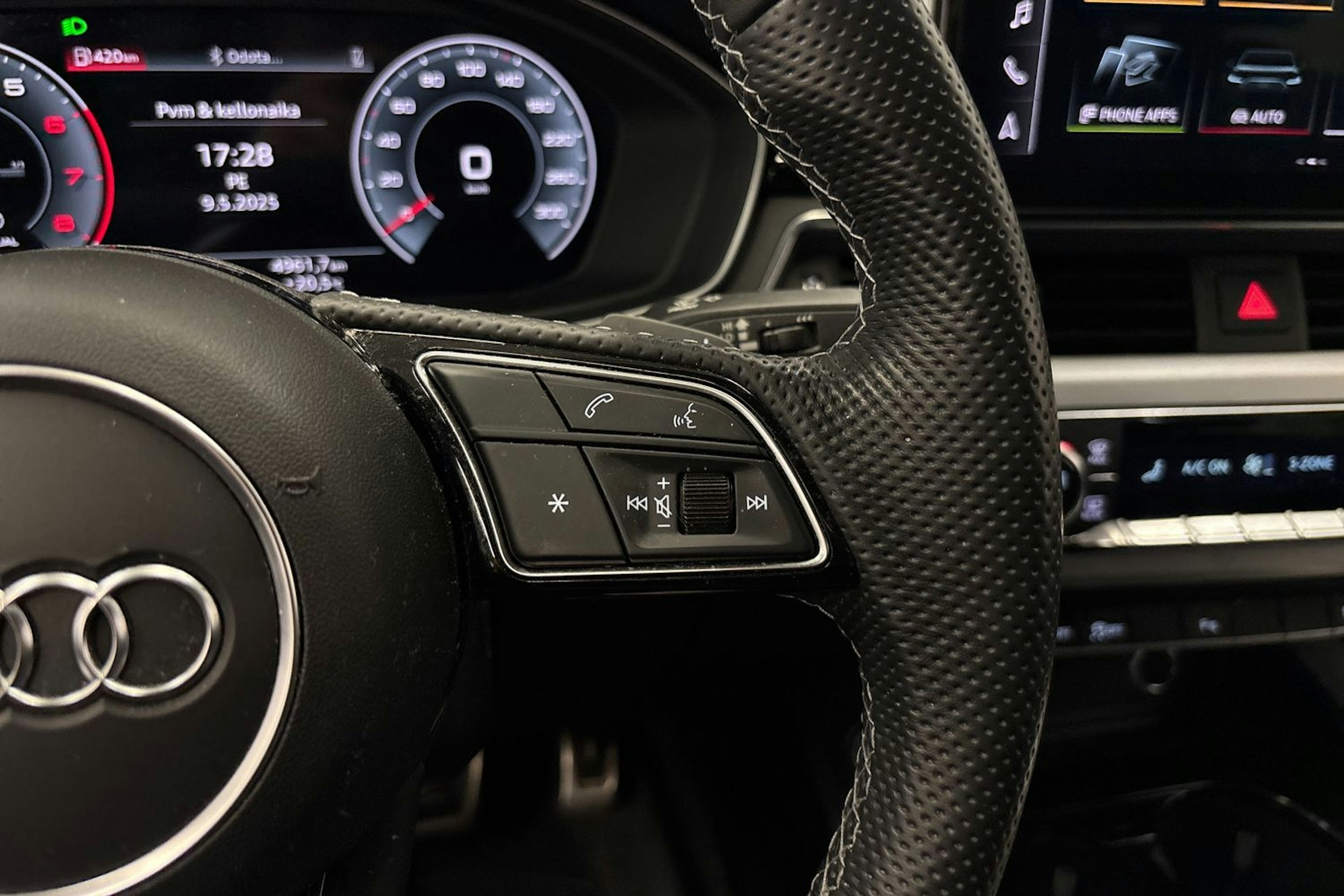 musta Audi A5 2022 kuva 22.