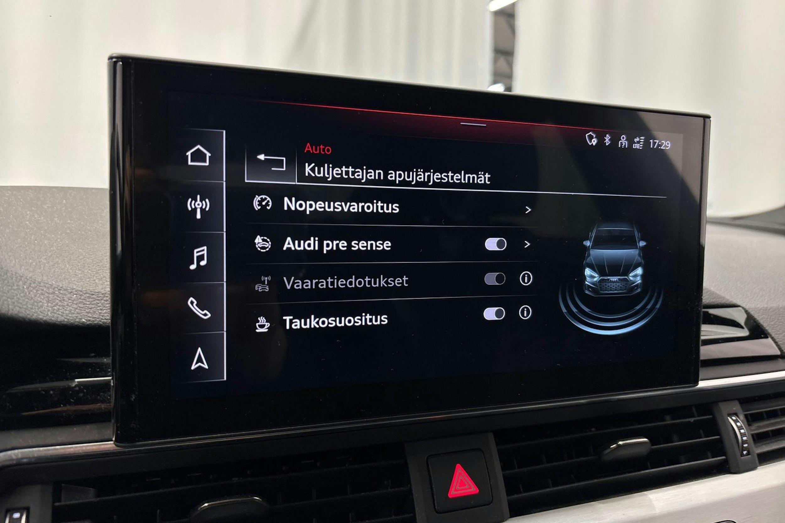 musta Audi A5 2022 kuva 26.