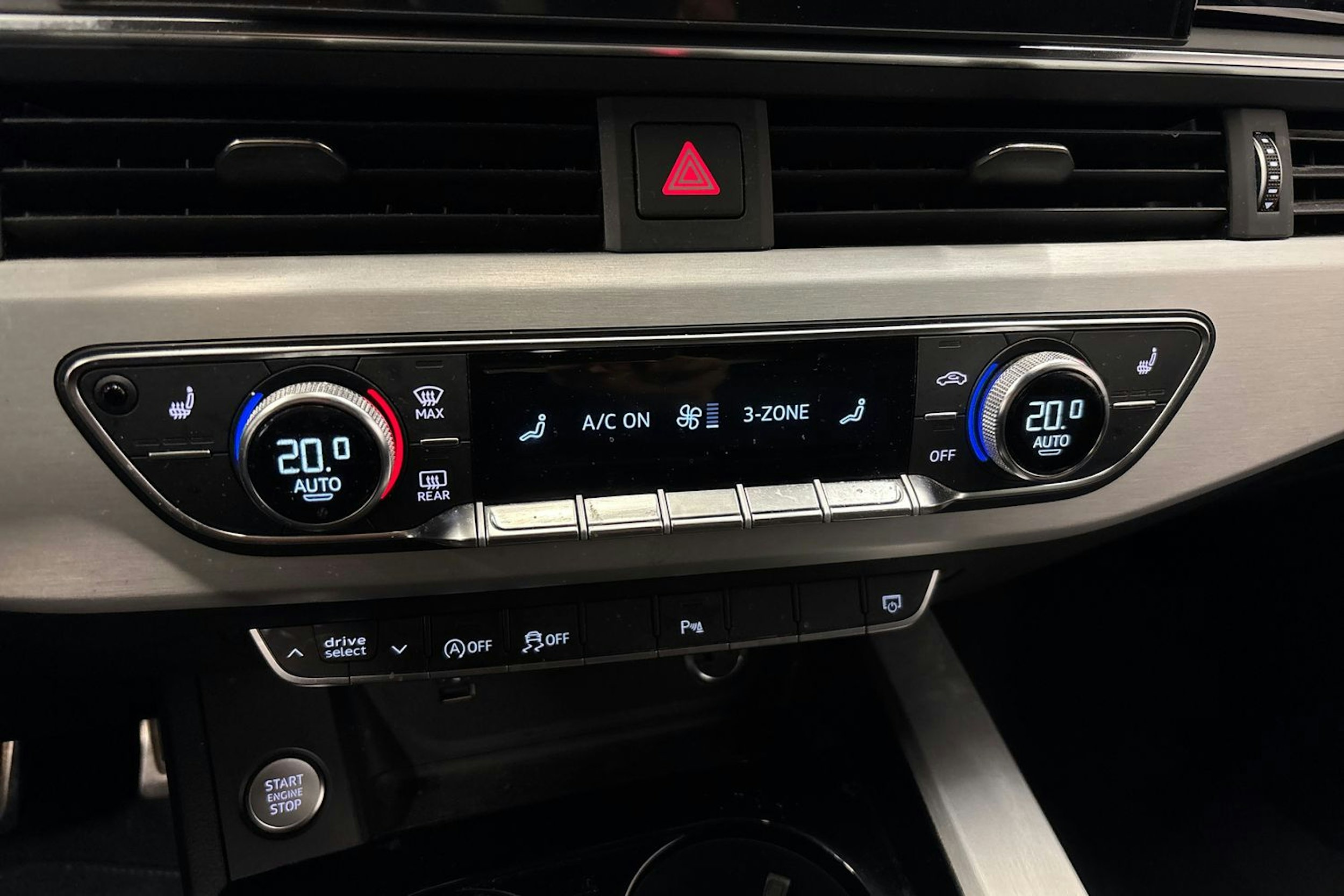 musta Audi A5 2022 kuva 27.