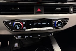 musta Audi A5 2022 kuva 27.