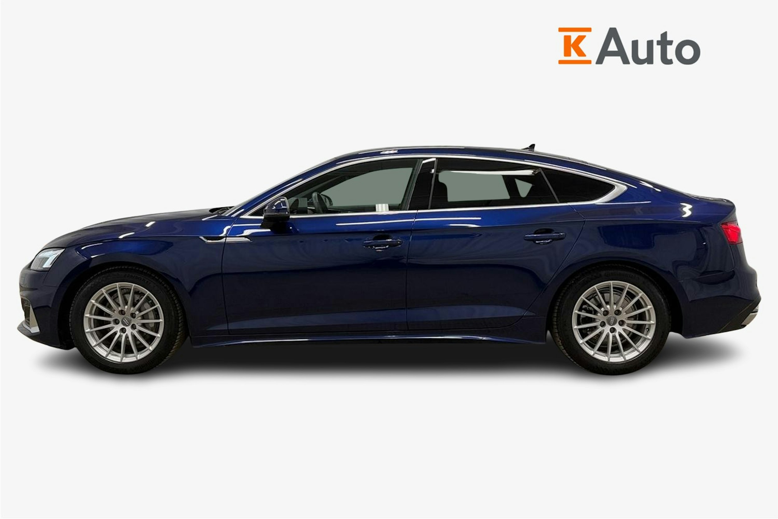 Sininen Audi A5 2022 kuva 5.
