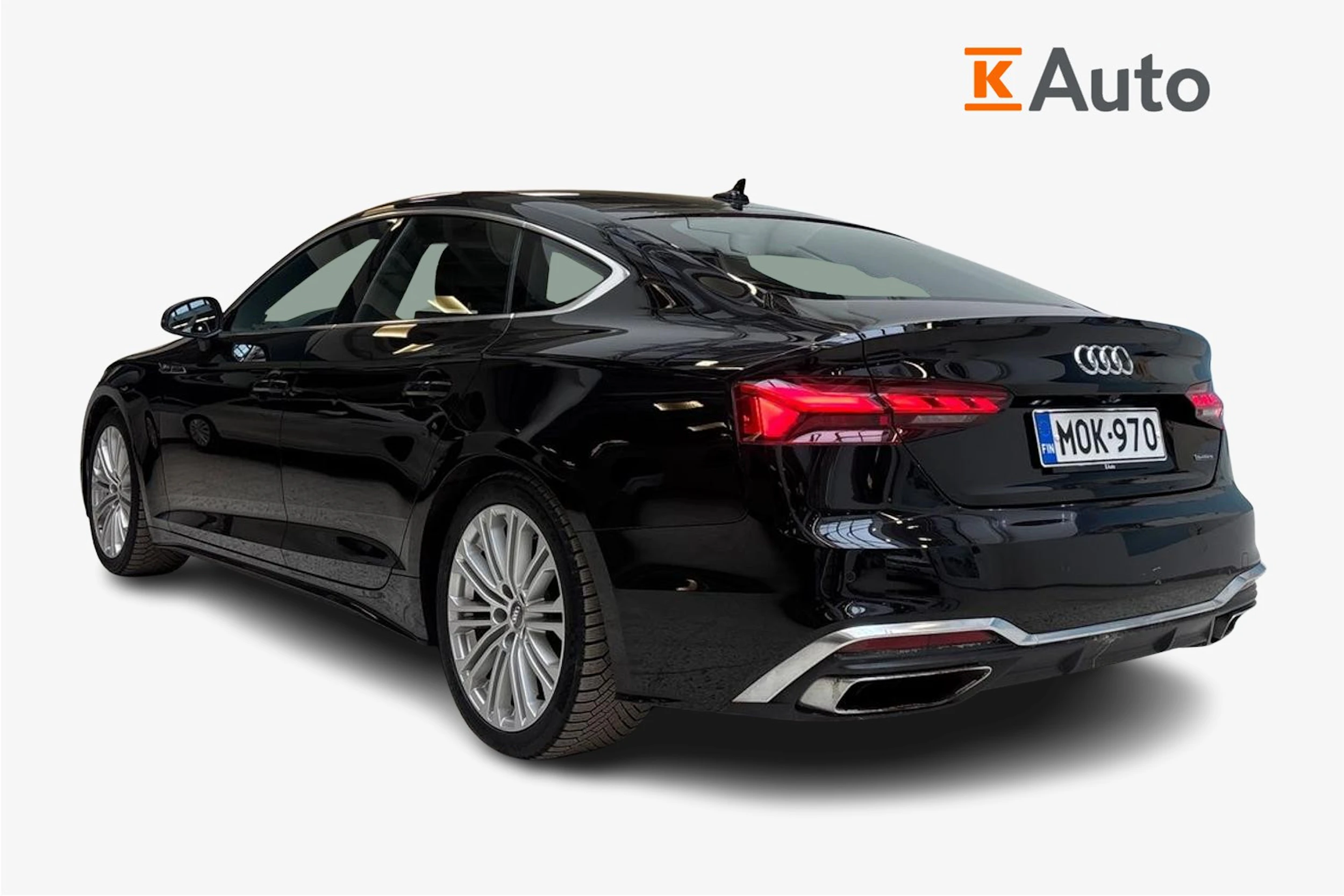 musta Audi A5 2022 kuva 2.