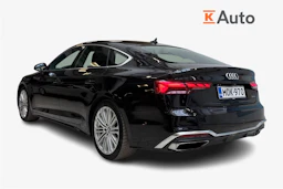 musta Audi A5 2022 kuva 2.