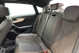 musta Audi A5 2022 kuva 8.