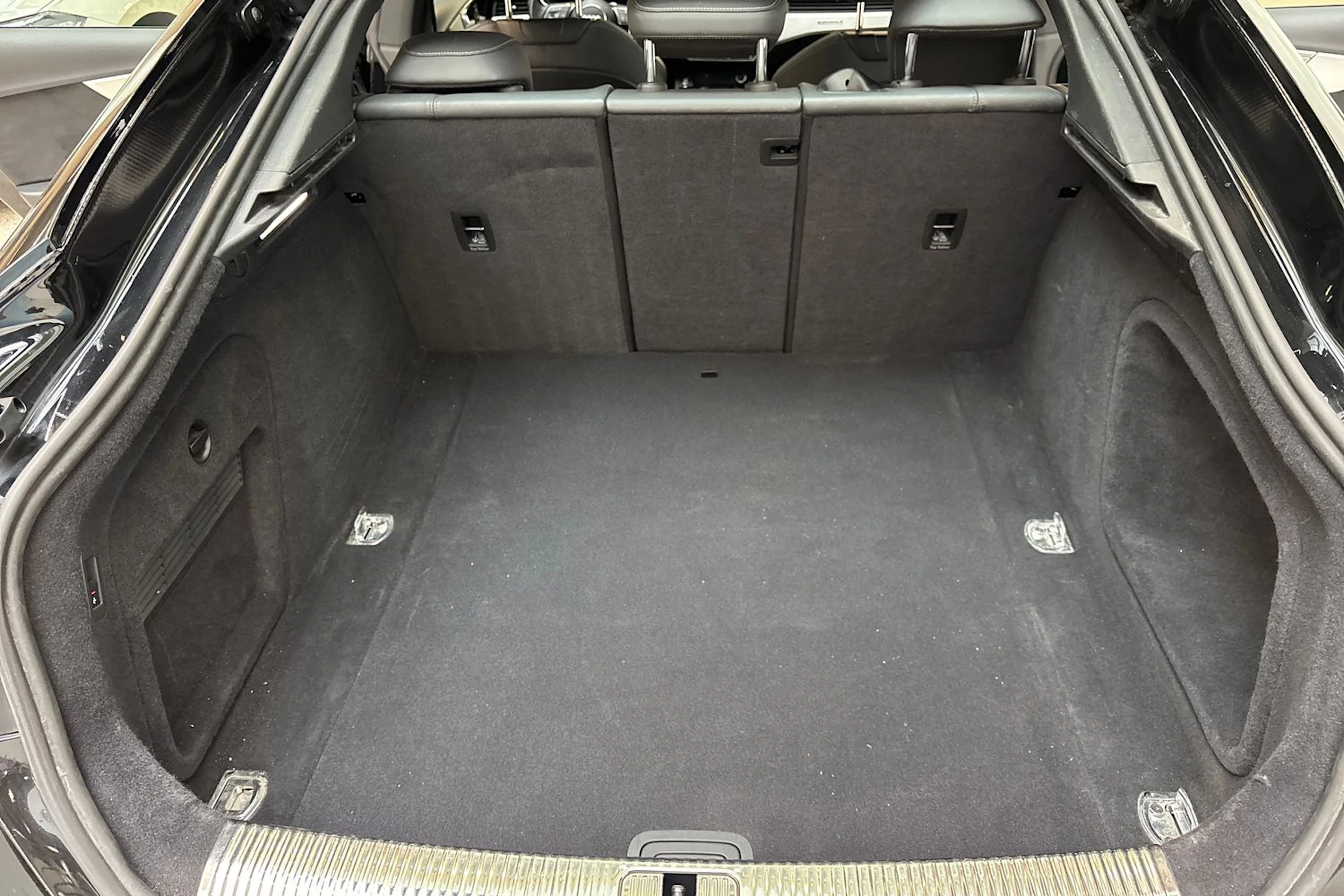 musta Audi A5 2022 kuva 12.